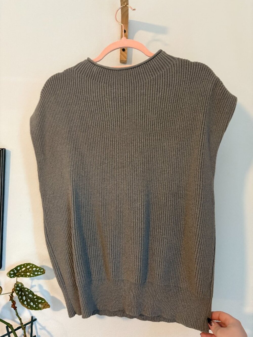 ANRABESS Gray Ribbed Mock Neck Cap Sleeve Sweater Vest - Size Large
